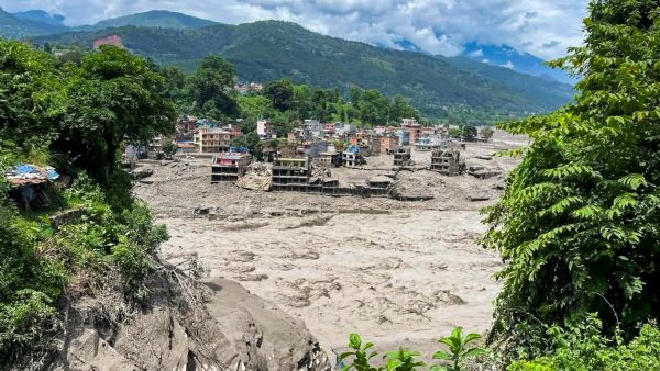 नेपाल बाढ़: मृतक संख्या 165 हुई, 300 से अधिक भारतीय पर्यटक लापता