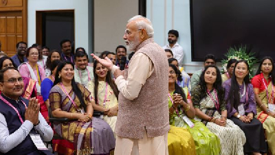 छात्रों में नशे की लत और अधिक 'स्क्रीन टाइम' को लेकर सतर्क रहें शिक्षक : मोदी